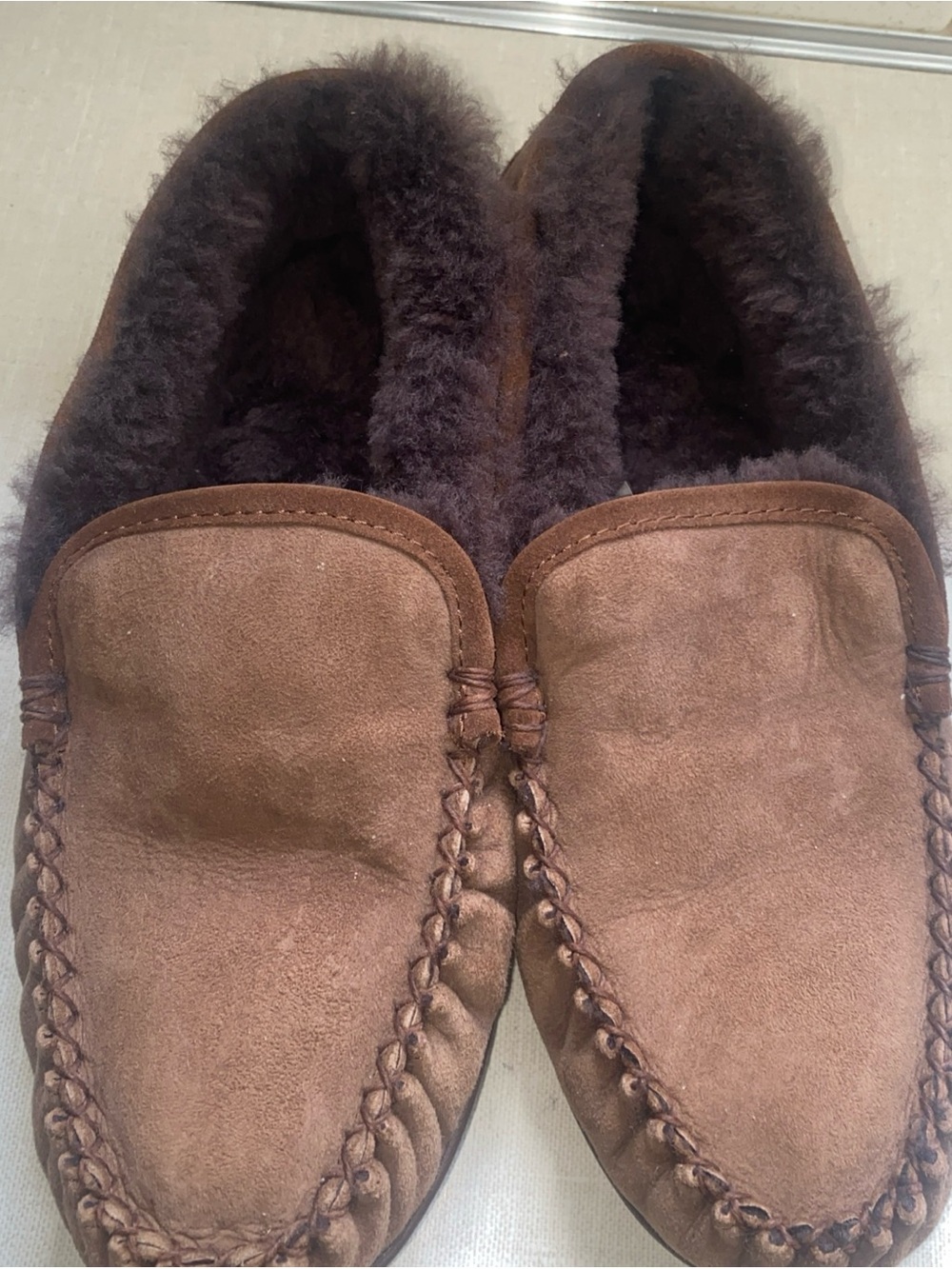 L.L.Bean Men's 10 Slippers Chocolate Brown Leather Lambs Wool Fur Lined